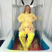 CheekyLuna: CheekyLuna's Quiz Host Unexpected Gunging