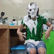 Ready2Wam Studio: Diana Loses a Bet and Gets Punished