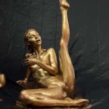 Your Wet Cat: Golden Goddess Unveiling the Sensual Art of Body Painting