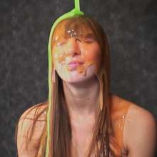 noise: Heidi Is Pretty In Orange And Green Slime (Remastered)