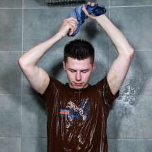 WetlookerUpdates: Wet guys on Wetlooker!