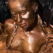 Your Wet Cat: Oil with a royal shine?
