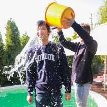 WetlookerUpdates: Wet guys on Wetlooker!
