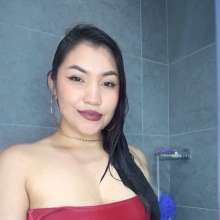 007buddy: Daphne in Pink Dress