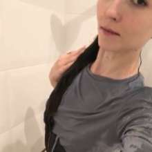 007buddy: Lilit in Grey Dress