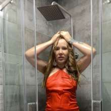 007buddy: Beth in Red Silk Dress