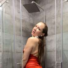 007buddy: Beth in Red Silk Dress