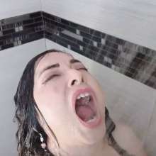007buddy: 50 Year Old Jeany In Shower