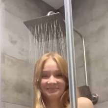 007buddy: Amelia in the Shower