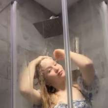 007buddy: Amelia in the Shower