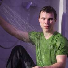WetlookerUpdates: Wet guys on Wetlooker!