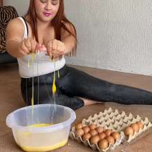 Wam Bagheera Studio: Latex Pants and Many Eggs for Nicole