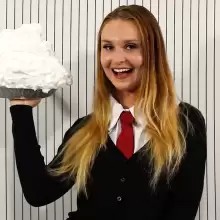 PieZone: Blondes On Sale!