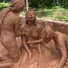 Messygirl: Mud Zombies