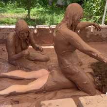 Messygirl: Mud Zombies