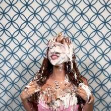 Slimed Models: Nia Gets Pied