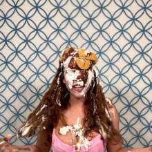 Slimed Models: Nia Gets Pied
