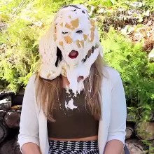 PieZone: Blondes On Sale!