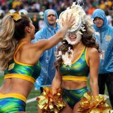 Sleazoid44: Pied Cheerleaders