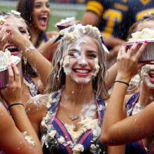 Sleazoid44: Pied Cheerleaders