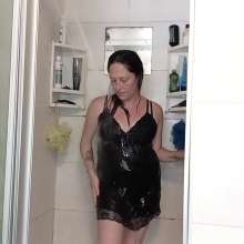 Thefetishgirl: Wet in the Shower
