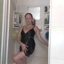 Thefetishgirl: Wet in the Shower
