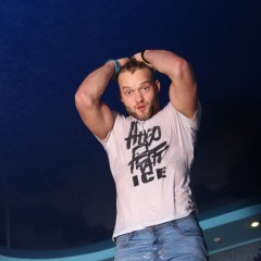 wetlookercom: New guy on wetlooker.com