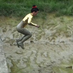 FOXY: Jump in mud ... New video