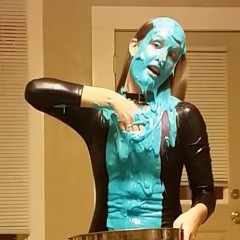 MessyMissMarie: Messy Marie's slimey Catsuit