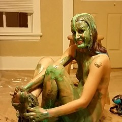MessyMissMarie: Messy Marie's slimey Catsuit