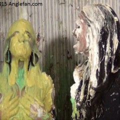 Anglefan.com: Kellie gets messy with her new friend.