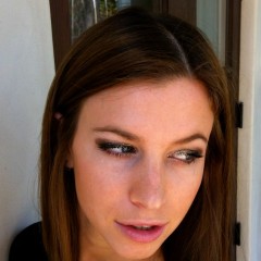 Tomtom86: Help the hot Hannah Cranston get slimed.