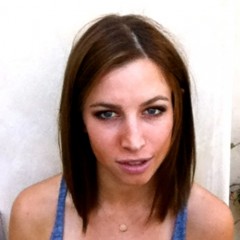 Tomtom86: Help the hot Hannah Cranston get slimed.