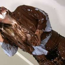 Messygirl: The Desperate Model