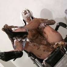 Messygirl: Pied while Hypnotized