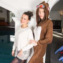 WetLookStu: Hannah and Kelli in lingerie and in the pool