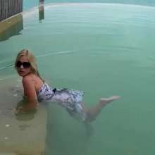 : Leony's Vacation Wetlook Play