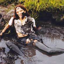 katew: Jade's muddy school uniform
