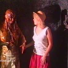 katew: Vicky and Rachel discover a messy tomb