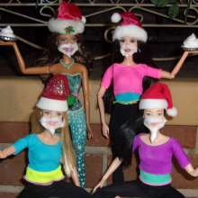 Twilight Man: Merry Christmas from the Diminutive Divas