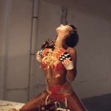 fatmup: Emily Ratajkowski Minor Food Mess