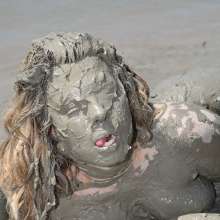 FOXY: Cindy in mud-the pictures