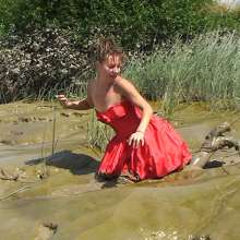 FOXY: Nice dress in deep mud