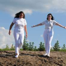 DungeonMasterOne: Download: Rosemary and Maria, pristine white jeans in the mud!