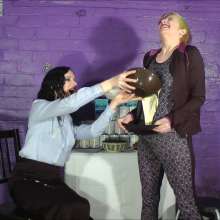 DungeonMasterOne: Lily and Honeysuckle in tit-for-tat mess and pies!  Lots of pics!