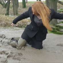 DungeonMasterOne: Businesswomen Daphne and Daisy go wild in the Severn mud!
