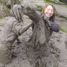 DungeonMasterOne: Businesswomen Daphne and Daisy go wild in the Severn mud!