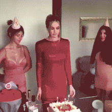 newyork: Cake gif with 4 hotties