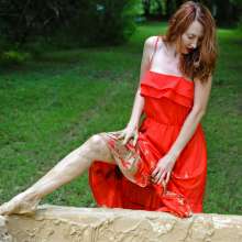 DuncanEdwards: red alert!  Kendra James.