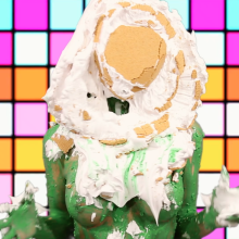 PieZone: Ditzy Charlie Hits The Mega Slop Jackpot!